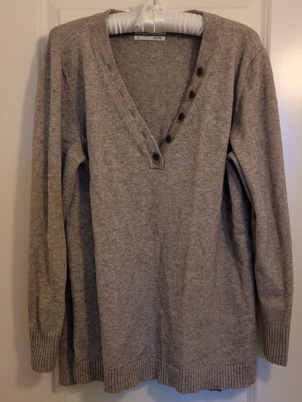 Anthropologie Sweater, long sleeve, longer length